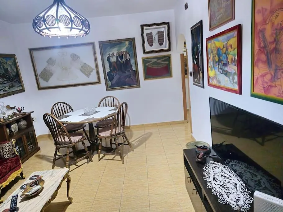 2-Bedroom Apartment With Dajti Mountain View تيرانا